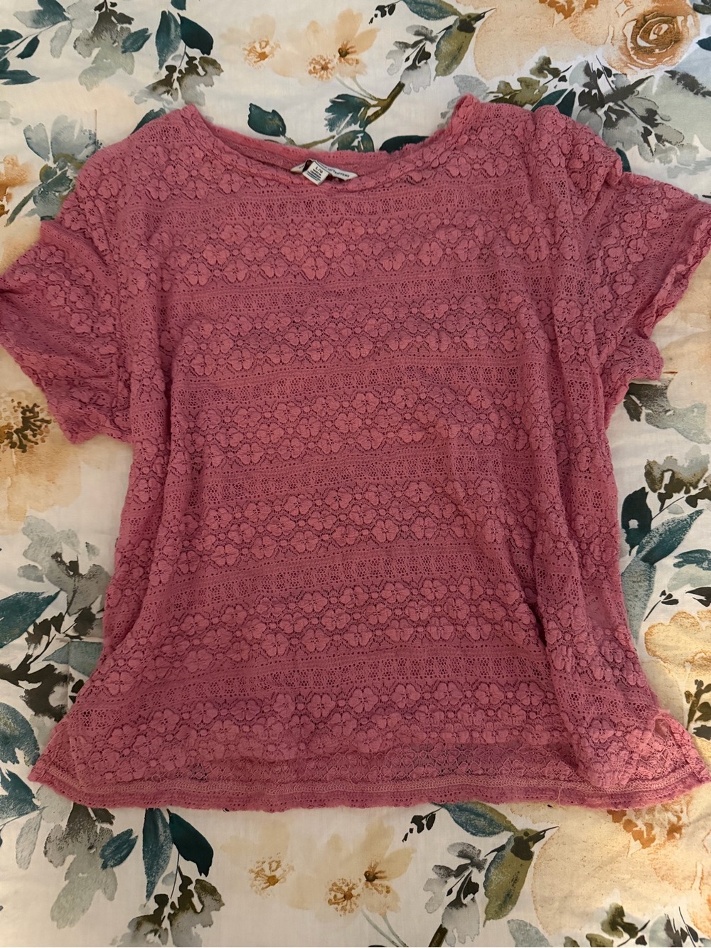 American Eagle Outfitters Pink Lace Short-Sleeve Top